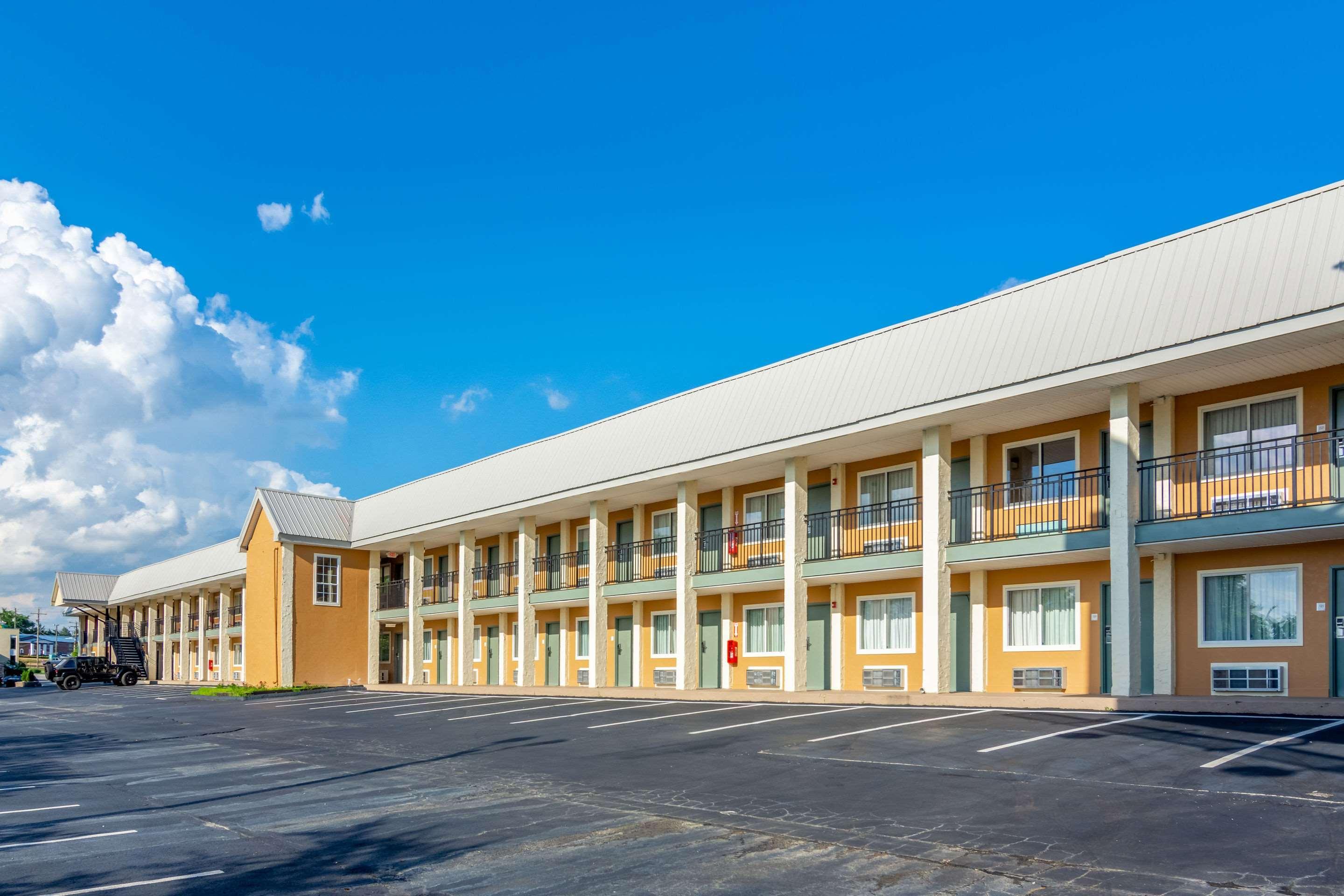 Econo Lodge East Ridge Чатануга Екстериор снимка