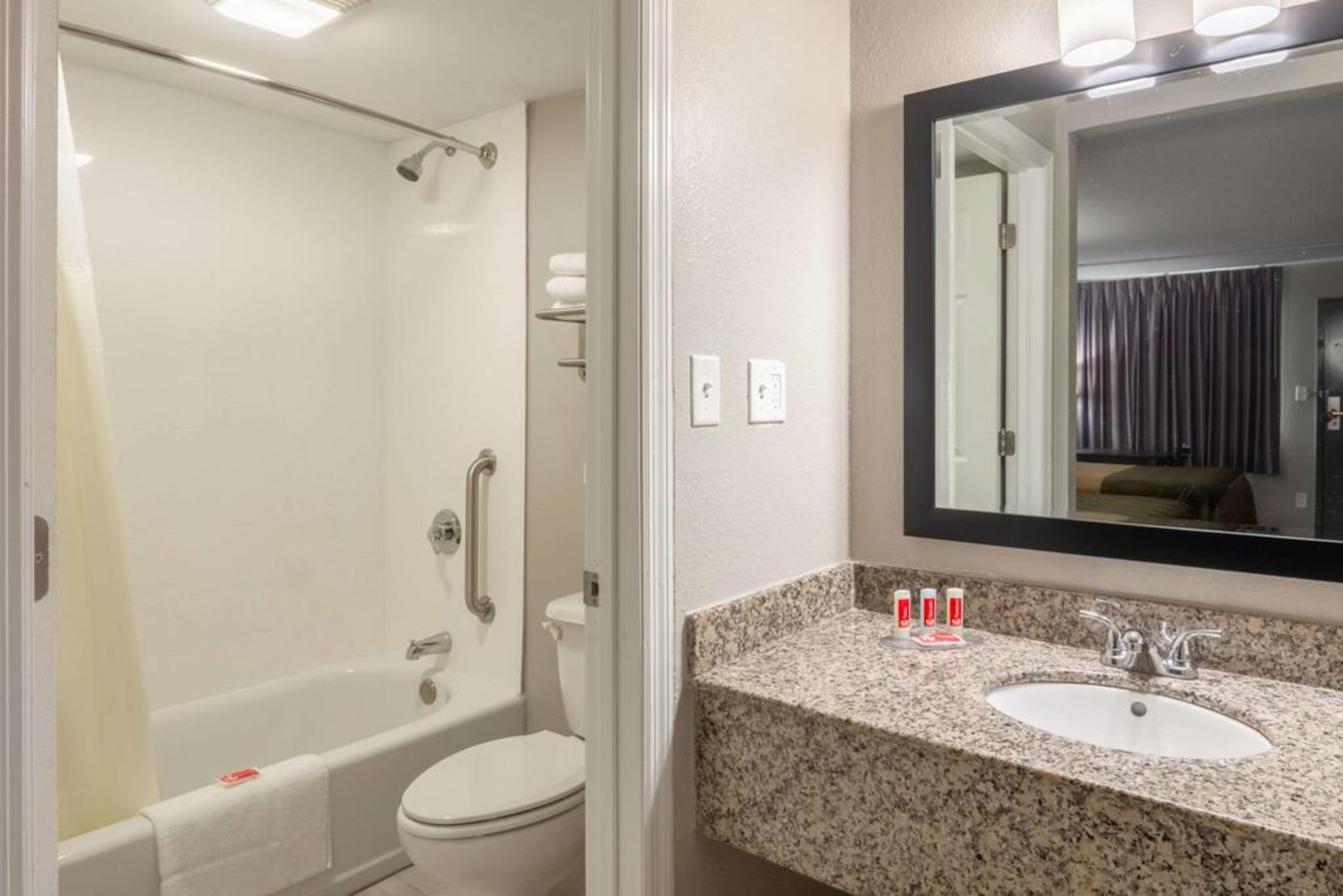 Econo Lodge East Ridge Чатануга Екстериор снимка