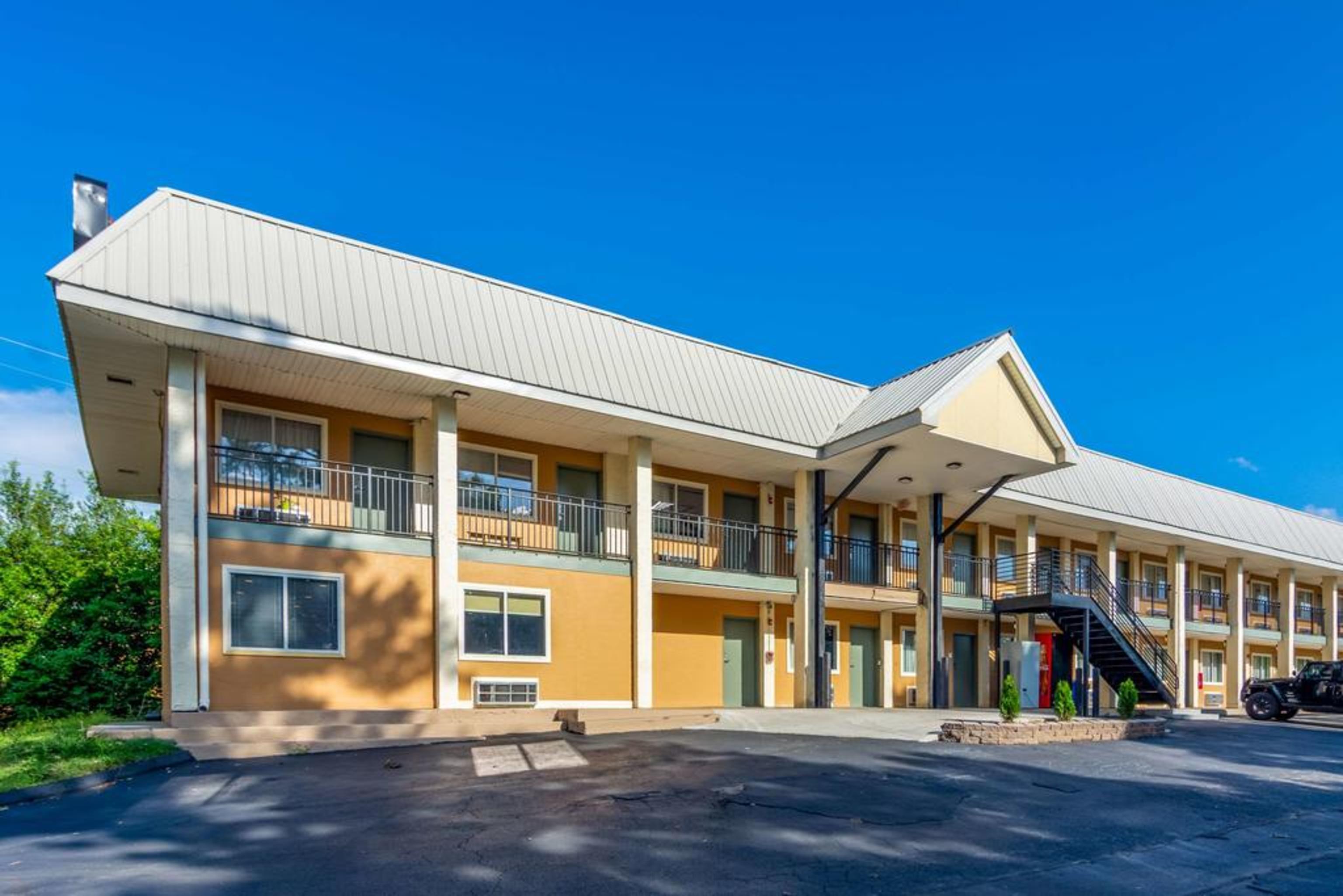 Econo Lodge East Ridge Чатануга Екстериор снимка